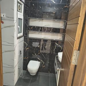 Bathroom Image of 3051 Sq.ft 4 BHK Builder Floor for sale in Sector 23 Gurgaon for Rs. 37000012