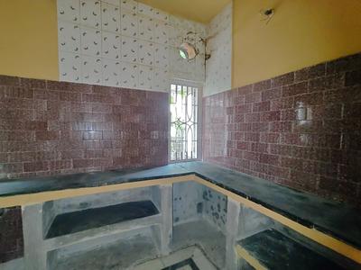 Kitchen Image of 1050 Sq.ft 2 BHK Builder Floor for sale in Ganguly Bagan Kolkata for Rs. 5000000