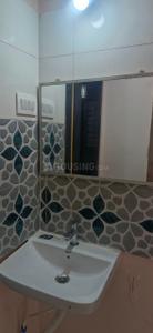 Bathroom Image of 500 Sq.ft 1 BHK Apartment / Flat for rent in Hadapsar Pune for Rs. 12000