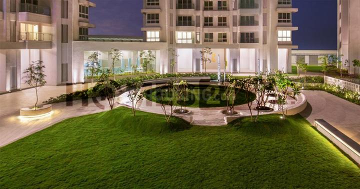 WEST CEENTRE Main Image 1