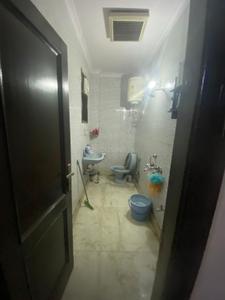Bathroom Image of 1800 Sq.ft 3 BHK Builder Floor for rent in Lajpat Nagar New Delhi for Rs. 98000