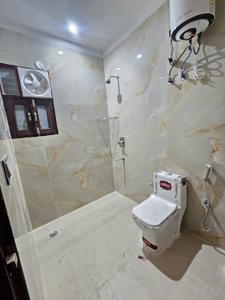 Bathroom Image of 1500 Sq.ft 2 BHK Builder Floor for rent in Sector 21 Gurgaon for Rs. 44000