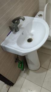 Bathroom Image of 1700 Sq.ft 3 BHK Builder Floor for rent in Sector 28 Faridabad for Rs. 22000