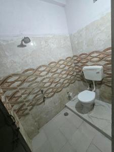 Bathroom Image of 300 Sq.ft 1 RK Builder Floor for rent in Sukhliya Indore for Rs. 9000