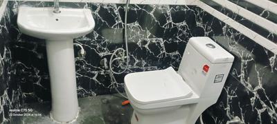 Bathroom Image of 900 Sq.ft 3 BHK Independent House for rent in Panki Kanpur for Rs. 16000