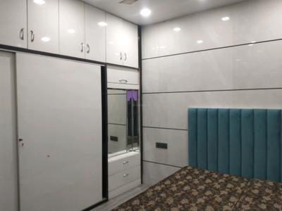 Bedroom Image of 650 Sq.ft 1 BHK Builder Floor for rent in Shalimar Bagh New Delhi for Rs. 22000