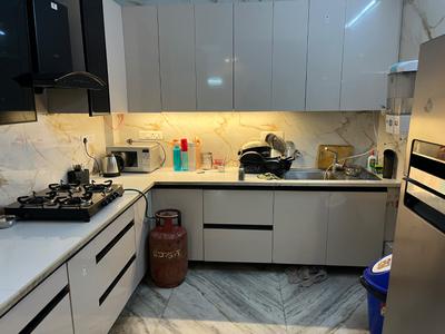 Kitchen Image of 2152 Sq.ft 4.5 BHK Independent House for rent in Beta II Greater Noida for Rs. 81000