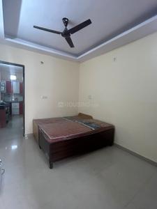 Bedroom Image of 350 Sq.ft 1 BHK Builder Floor for rent in Sector 8 Rohini New Delhi for Rs. 20000