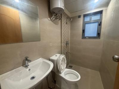 Bathroom Image of 1520 Sq.ft 3 BHK Apartment / Flat for rent in Adani Amogha, Shantigram Ahmedabad for Rs. 60000