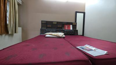 Bedroom Image of 980 Sq.ft 2 BHK Apartment / Flat for rent in Pitampura New Delhi for Rs. 30000