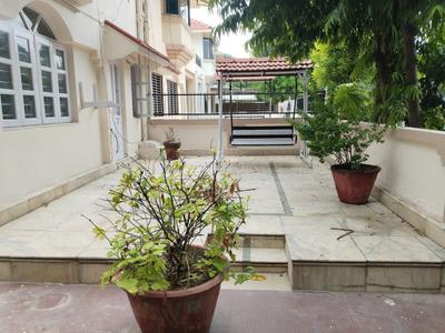 Balcony Image of 2400 Sq.ft 3 BHK Villa for rent in Shilp Yogeshwar Bungalows, Thaltej Ahmedabad for Rs. 60000