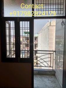 Balcony Image of 650 Sq.ft 2 BHK Builder Floor for rent in Uttam Nagar New Delhi for Rs. 10500