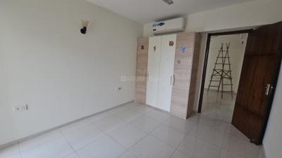 Bedroom Image of 2185 Sq.ft 3 BHK Apartment / Flat for rent in Sunworld Arista, Sector 168 Noida for Rs. 45000
