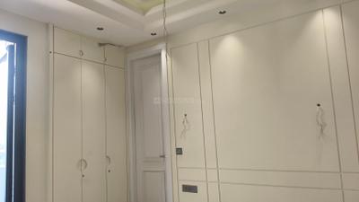 Bedroom Image of 1800 Sq.ft 3 BHK Builder Floor for sale in Kailash Colony New Delhi for Rs. 59700000