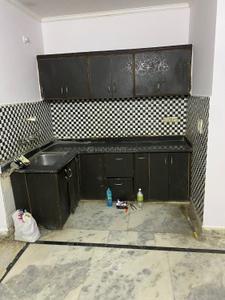 Kitchen Image of 450 Sq.ft 2 BHK Builder Floor for rent in Vishnu Garden New Delhi for Rs. 12000