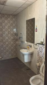 Bathroom Image of 1500 Sq.ft 3 BHK Apartment / Flat for rent in Gillco Palms, Sector 115 Mohali for Rs. 22000
