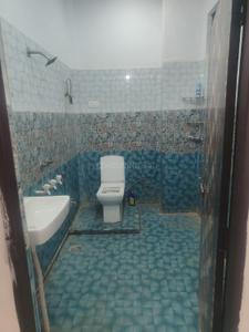 Bathroom Image of 3000 Sq.ft 8 BHK Independent House for sale in Sector MU 1 Greater Noida for Rs. 18000000