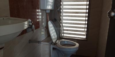 Radiant Solitaire Bathroom Two 4