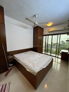 Bedroom Image of 900 Sq.ft 2 BHK Apartment / Flat for rent in Bandra West Mumbai for Rs. 165000
