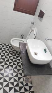 Image of 1400 Sq.ft 3 BHK Apartment / Flat for rent in Kirpal Apartments, Patparganj, New Delhi for Rs. 32000