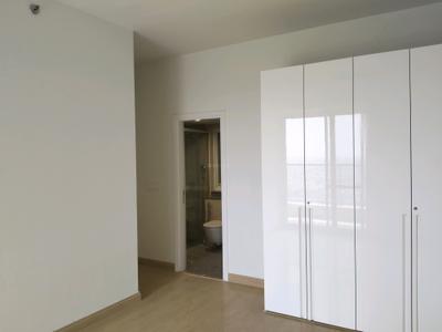 Bedroom Image of 2300 Sq.ft 3 BHK Apartment / Flat for sale in DLF One Midtown, Karampura New Delhi for Rs. 64000000