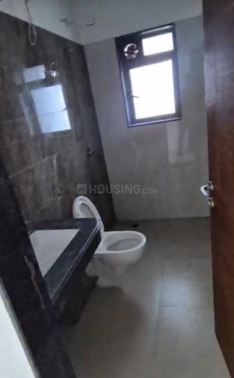 Goverdhangiri bangur nagar Goregoan west Bathroom 1