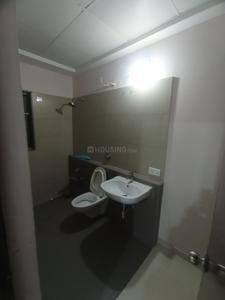 Bathroom Image of 2250 Sq.ft 4 BHK Villa for sale in Pacifica The Meadows, Shantipura Ahmedabad for Rs. 27000000