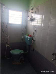 Bathroom Image of 200 Sq.ft 1 RK Builder Floor for rent in Sanganoor Coimbatore for Rs. 6000