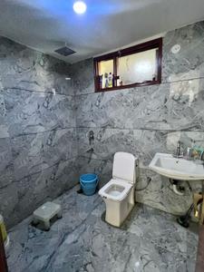 Bathroom Image of 1260 Sq.ft 4 BHK Apartment / Flat for sale in Swaraj Homes RWA Block A Mahavir Enclave Part 2, Mahavir Enclave New Delhi for Rs. 13000000
