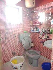 Bathroom Image of 600 Sq.ft 2 BHK Apartment / Flat for sale in Kasba Kolkata for Rs. 2700000