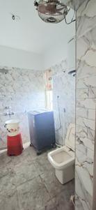 Image of 2300 Sq.ft 4 BHK Apartment / Flat for rent in Bathal apartment, Patparganj, New Delhi for Rs. 60000