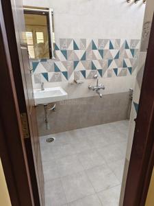 Bathroom Image of 1200 Sq.ft 2 BHK Independent House for rent in Hennur Bengaluru for Rs. 25000