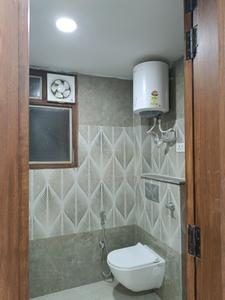 Common Bathroom Image of 750 Sq.ft 2 BHK Apartment / Flat for sale in Sultanpur New Delhi for Rs. 5300000