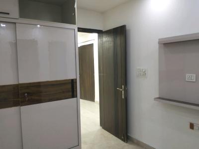 Bedroom Image of 1000 Sq.ft 3 BHK Builder Floor for sale in Vikaspuri New Delhi for Rs. 16200000