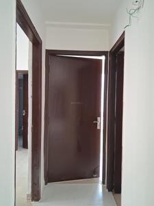 Passage Image of 1350 Sq.ft 3 BHK Apartment / Flat for sale in Amrapali Heartbeat City, Sector 107 Noida for Rs. 14000000