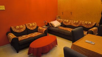 Living Room Image of 650 Sq.ft 1 BHK Apartment / Flat for rent in Landmark Towers, Dadar East Mumbai for Rs. 65000