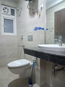 Common Bathroom Image of 1625 Sq.ft 3 BHK Apartment / Flat for sale in ATS Le Grandiose, Sector 150 Noida for Rs. 18500000
