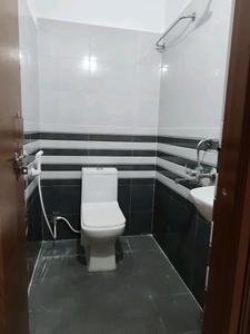 Common Bathroom Image of 450 Sq.ft 1 BHK Apartment / Flat for rent in Kondapur Hyderabad for Rs. 22000