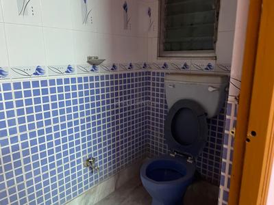 Bathroom Image of 980 Sq.ft 3 BHK Apartment / Flat for sale in Keshtopur Kolkata for Rs. 3800000