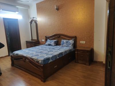 Bedroom Image of 1800 Sq.ft 3 BHK Builder Floor for rent in Shivalik New Delhi for Rs. 80000