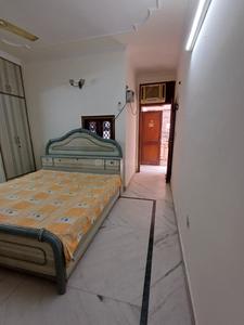 Bedroom Image of 220 Sq.ft 1 RK Builder Floor for rent in Sant Nirankari Colony RWA, Mukherjee Nagar New Delhi for Rs. 13000