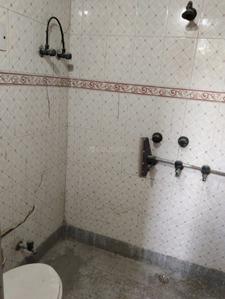 Bathroom Image of 1350 Sq.ft 3 BHK Apartment / Flat for rent in Gandhi Path West Jaipur for Rs. 23000