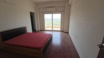 Bedroom Image of 1400 Sq.ft 3.5 BHK Apartment / Flat for rent in Adani Water Lily, Shantigram Ahmedabad for Rs. 65000