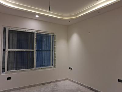 Bedroom Image of 1800 Sq.ft 3 BHK Builder Floor for sale in Paschim Vihar New Delhi for Rs. 40000000