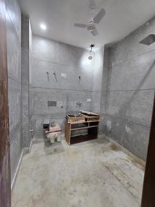 Bathroom Image of 900 Sq.ft 2 BHK Builder Floor for rent in Ramesh Nagar New Delhi for Rs. 33500