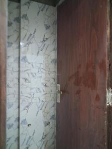 Common Bathroom Image of 600 Sq.ft 1 BHK Apartment / Flat for sale in JMD Tower, Sector 74 Noida for Rs. 2500001