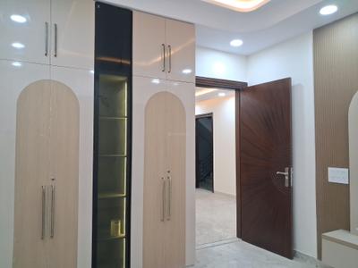 Bedroom Image of 2300 Sq.ft 4 BHK Builder Floor for sale in Paschim Vihar New Delhi for Rs. 42500000