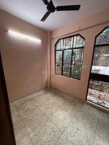 Bedroom Image of 360 Sq.ft 1 BHK Builder Floor for rent in Shalimar Bagh New Delhi for Rs. 12500