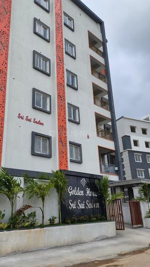 Golden lakeway Main Image 1