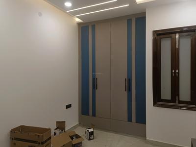 Bedroom Image of 1000 Sq.ft 3 BHK Builder Floor for sale in Pitampura New Delhi for Rs. 11500000